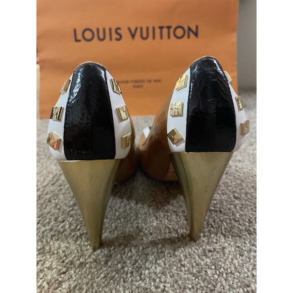 L.A.M.B pumps - Picture 4 of 11